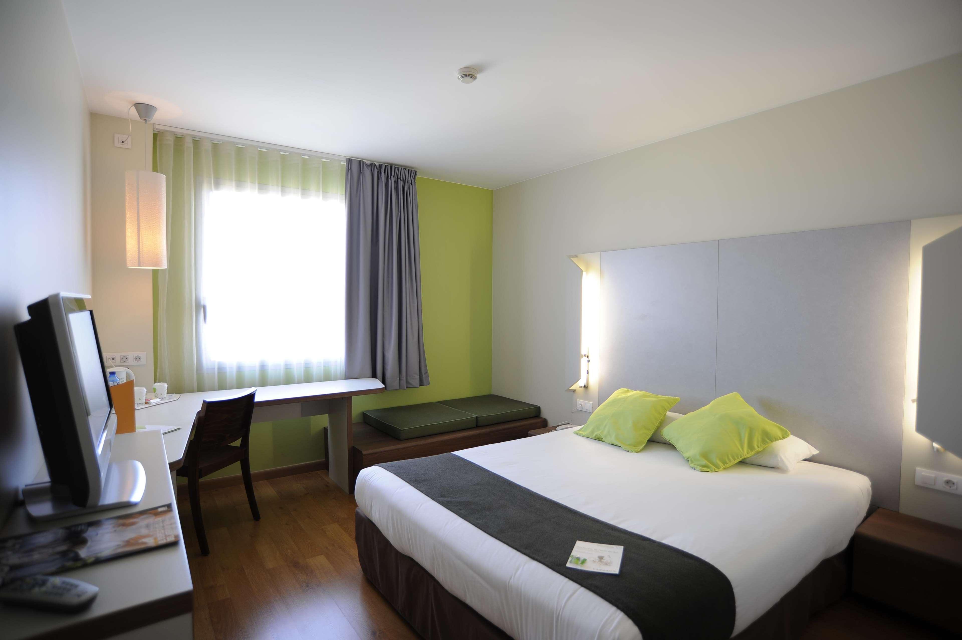 קורנלה דה יוברגאט Travelodge Bcn Cornella Fira מראה חיצוני תמונה