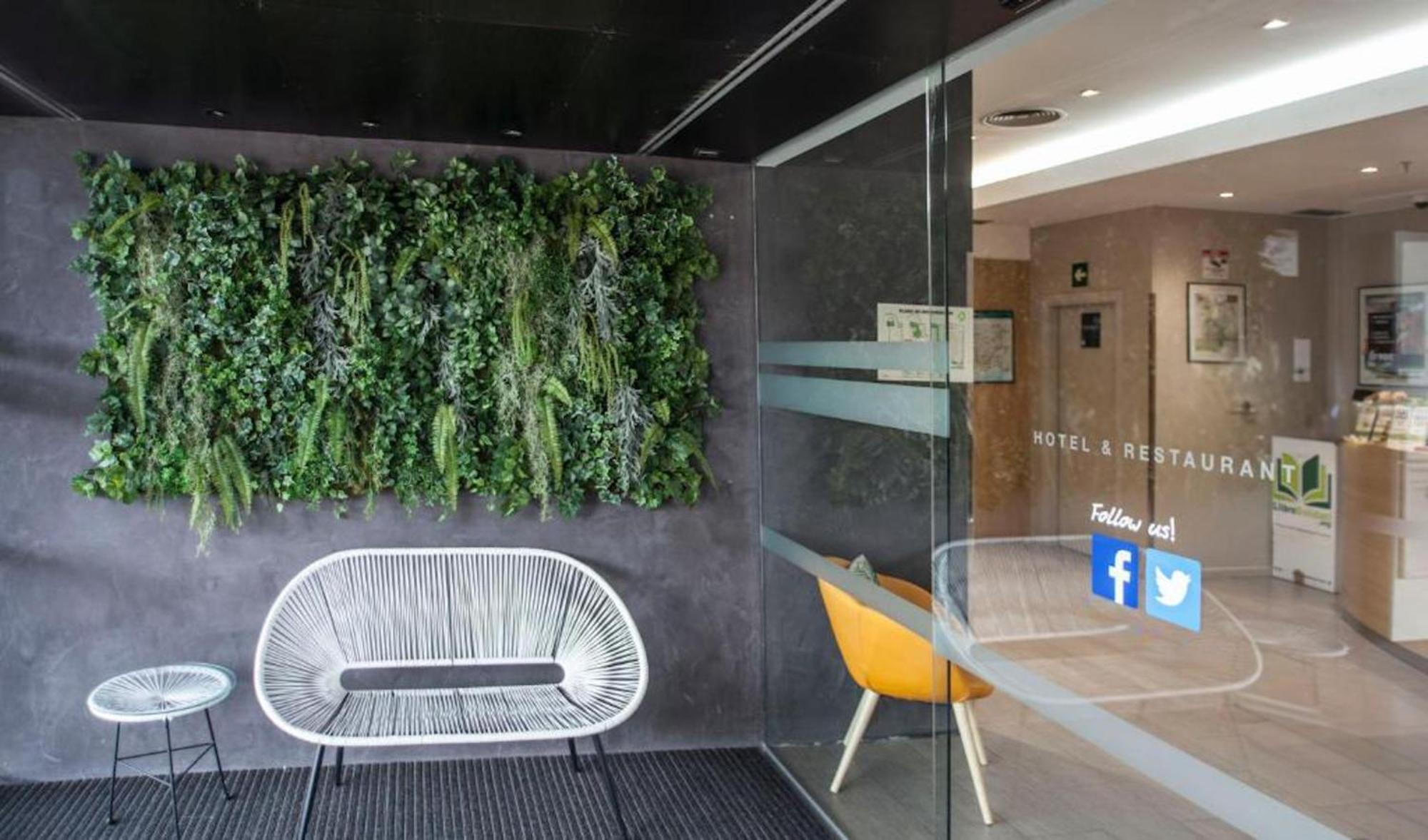 קורנלה דה יוברגאט Travelodge Bcn Cornella Fira מראה חיצוני תמונה